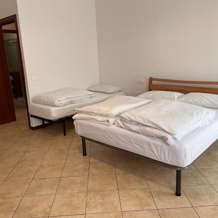 Sebino 11 Apartamento Peschiera del Garda Exterior foto